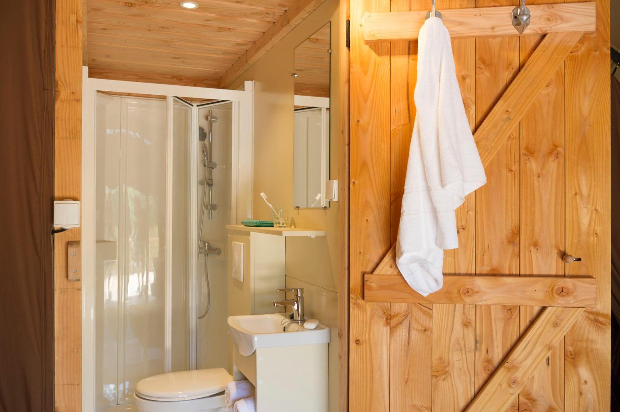 Huttopia La Claree Val-des-Prés Zimmer foto